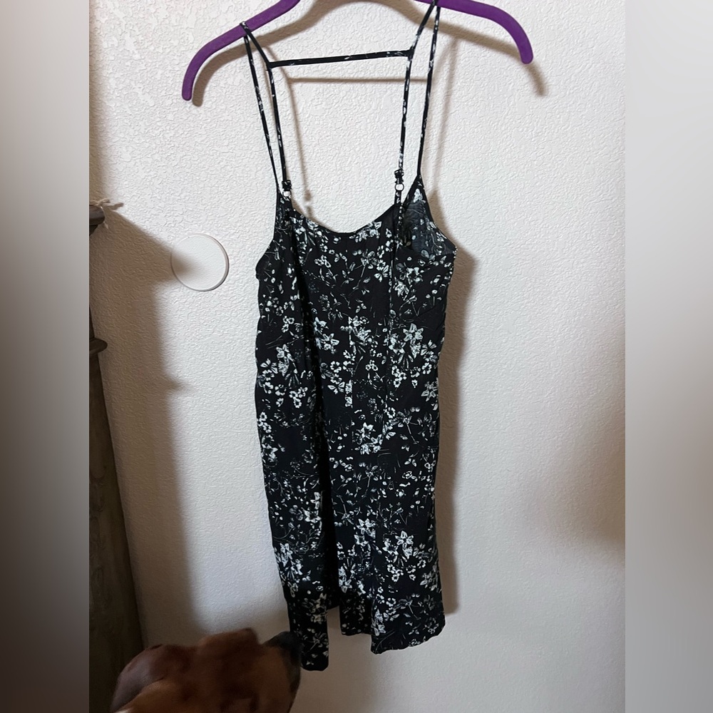 MIMI CHICA Sun Dress Cover Up
Black White Flowers 
SIZE SMALL
USA Made